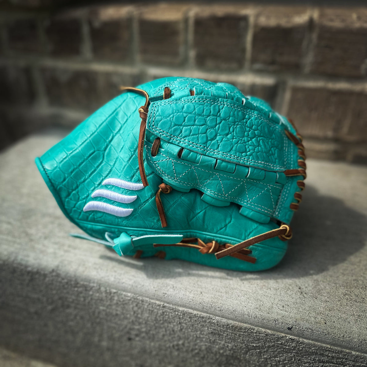 Emery Swamp Series - Mint Gator
