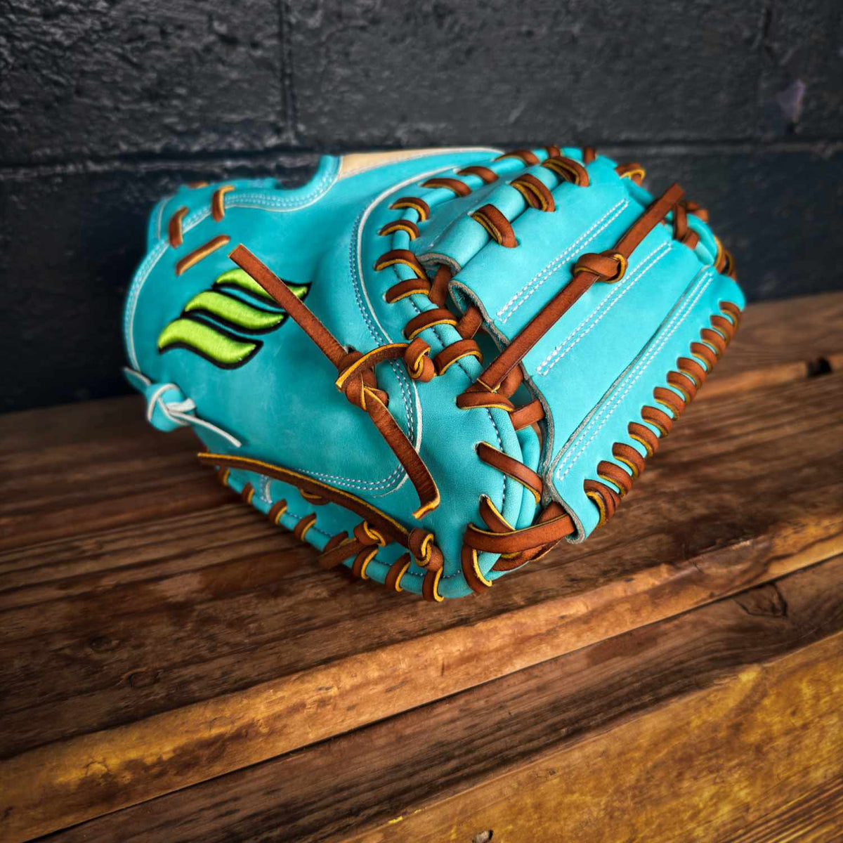 Emery Summit 1019CM Catcher's Mitt - Sky Blue