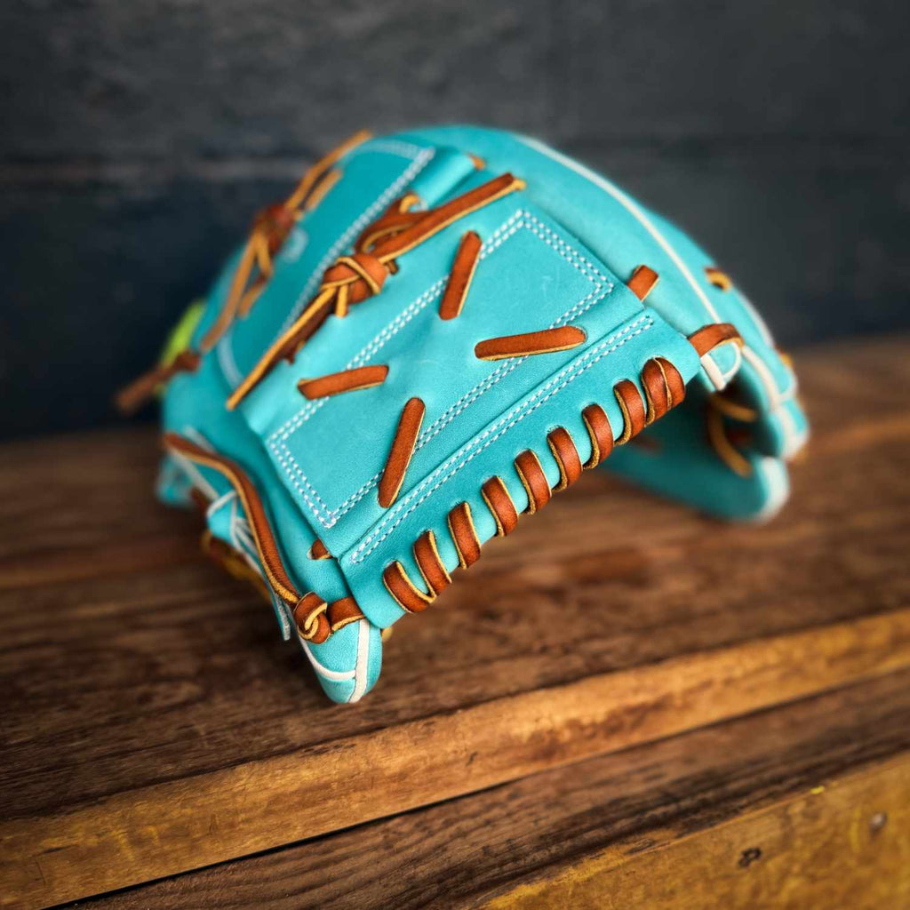 Emery Summit ELS19 Pitcher’s Glove – Sky Blue