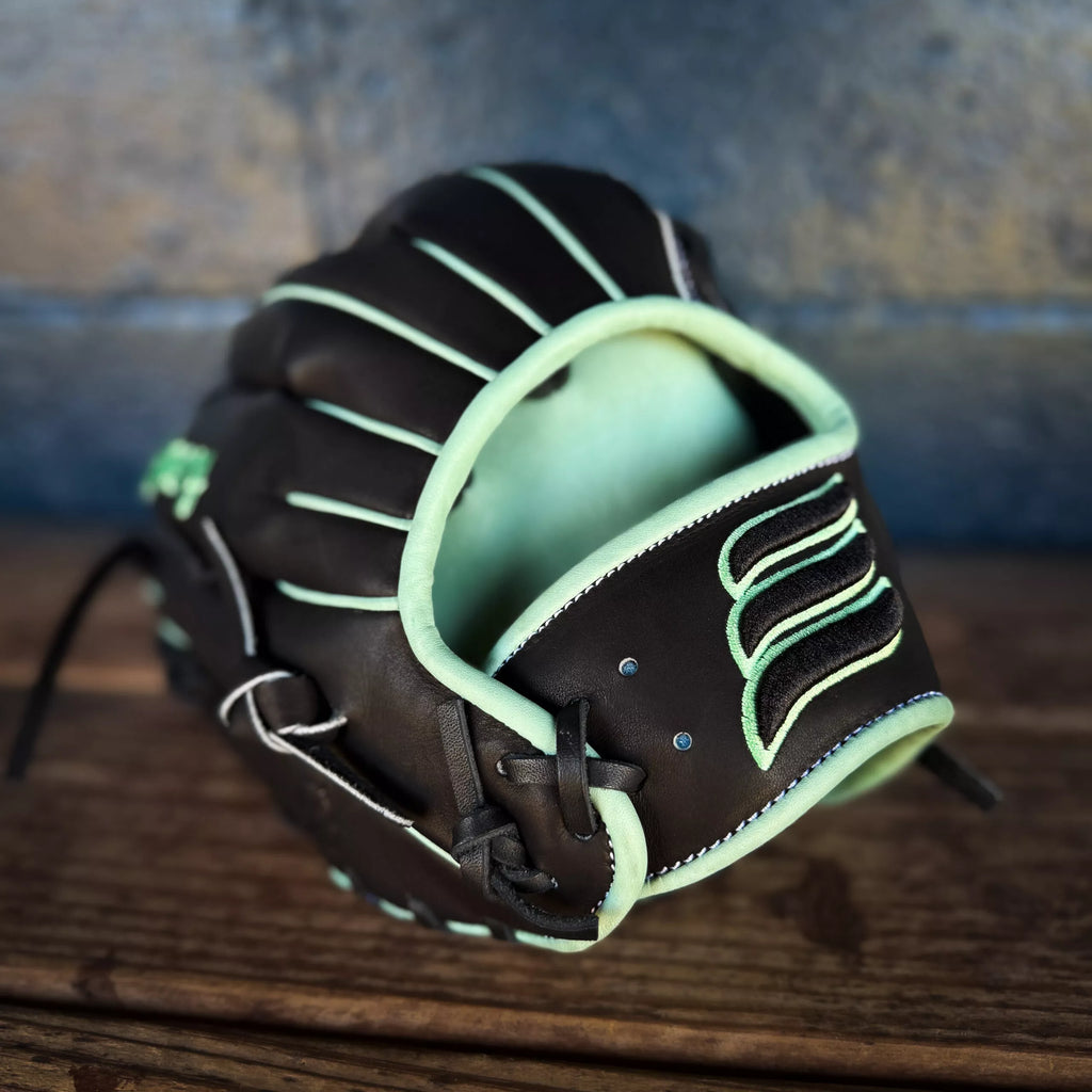 Emery Summit Pro 1417 Infield Glove - Black / Mint