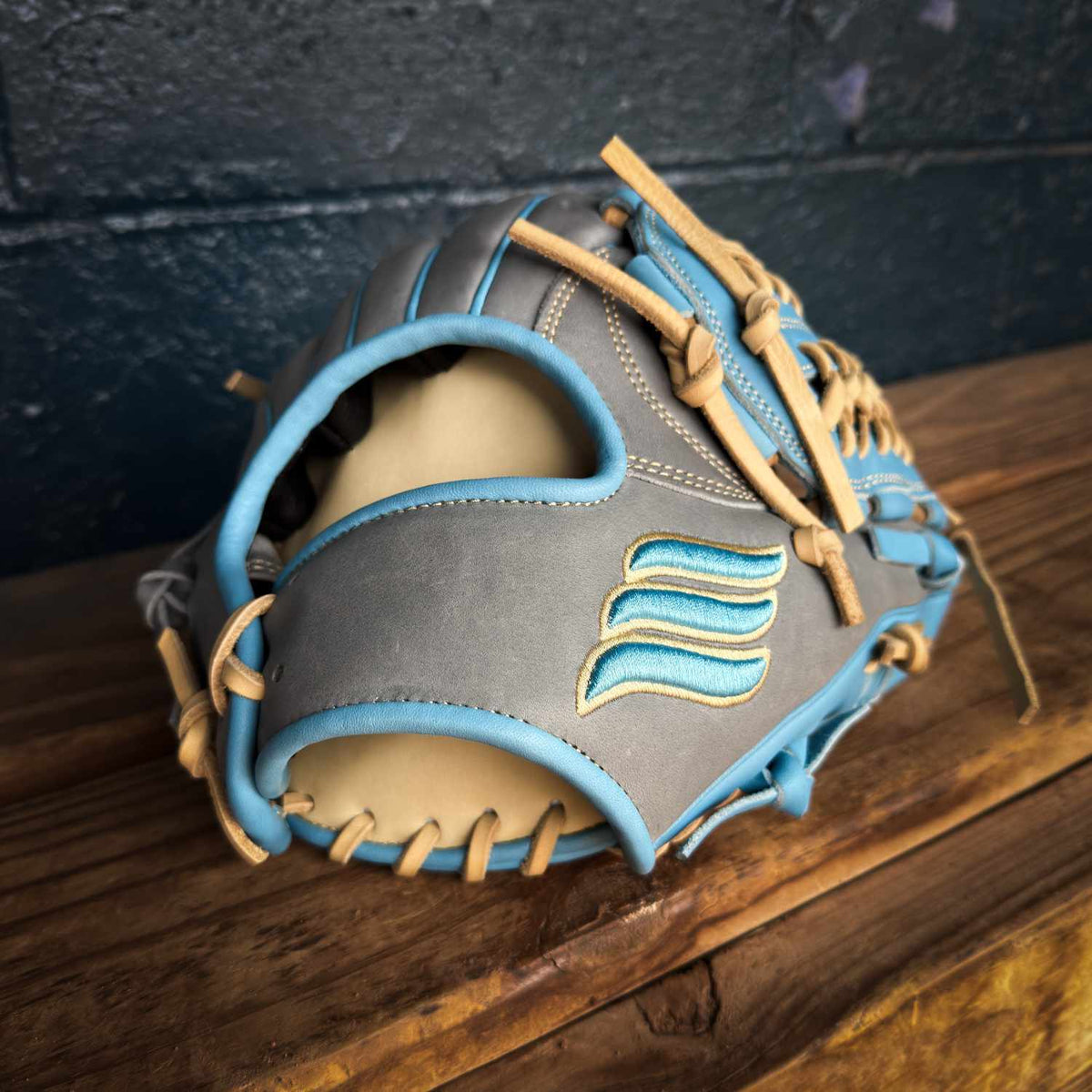 Emery Summit ELS19 Pitcher’s Glove – Grey / Carolina Blue