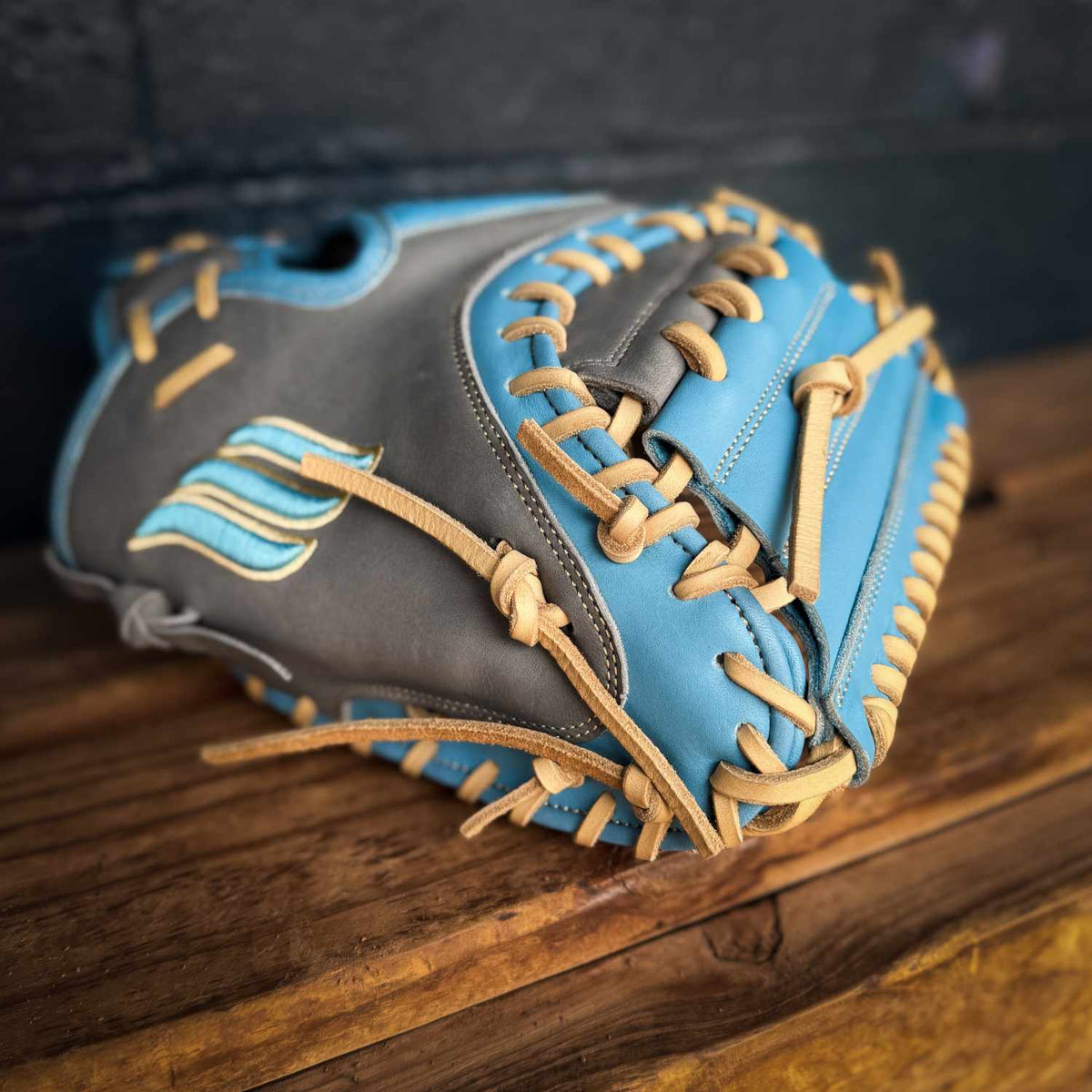 Emery Summit 1019CM Catcher’s Mitt – Grey / Carolina Blue