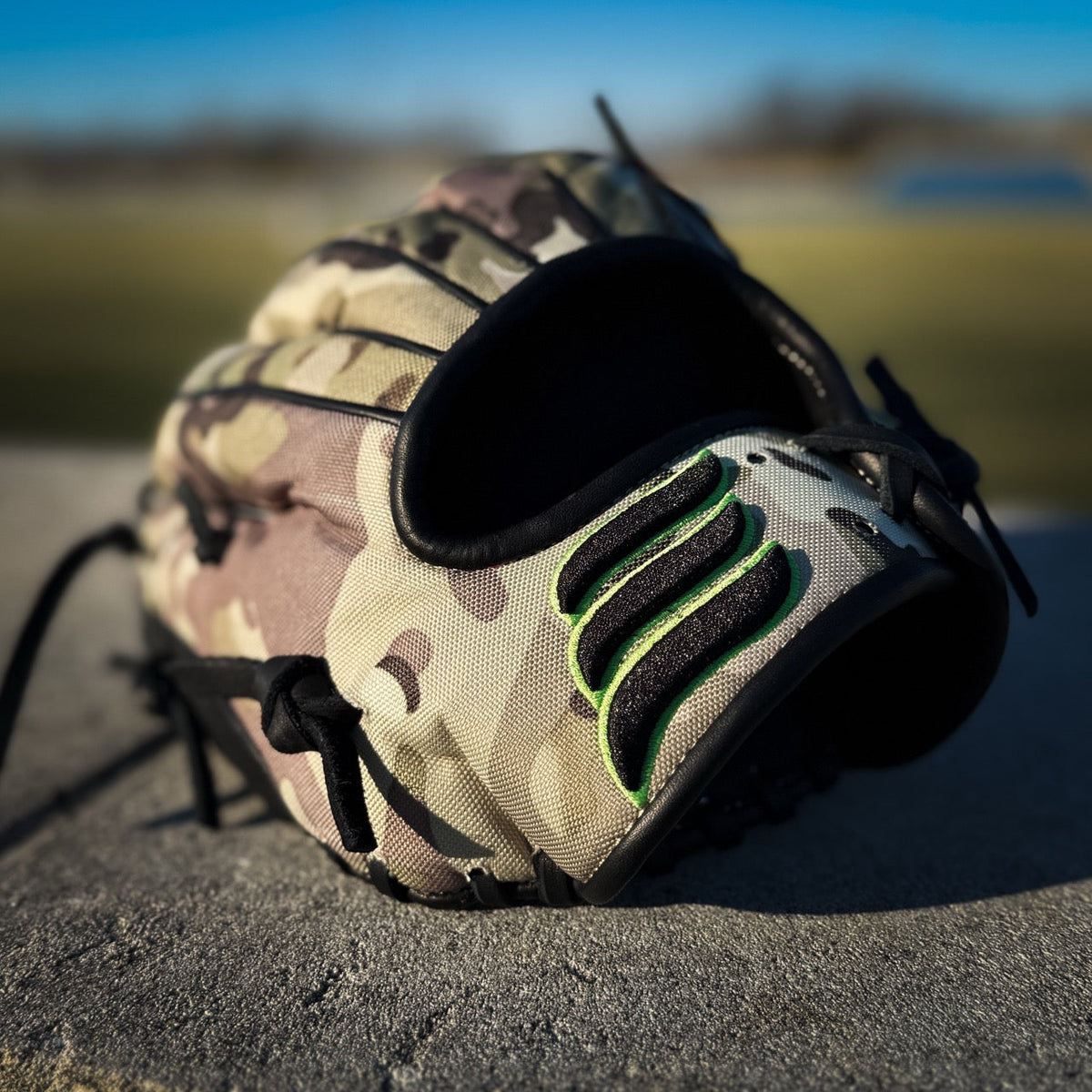 Emery 7107Y Youth Glove - Black / Multicam