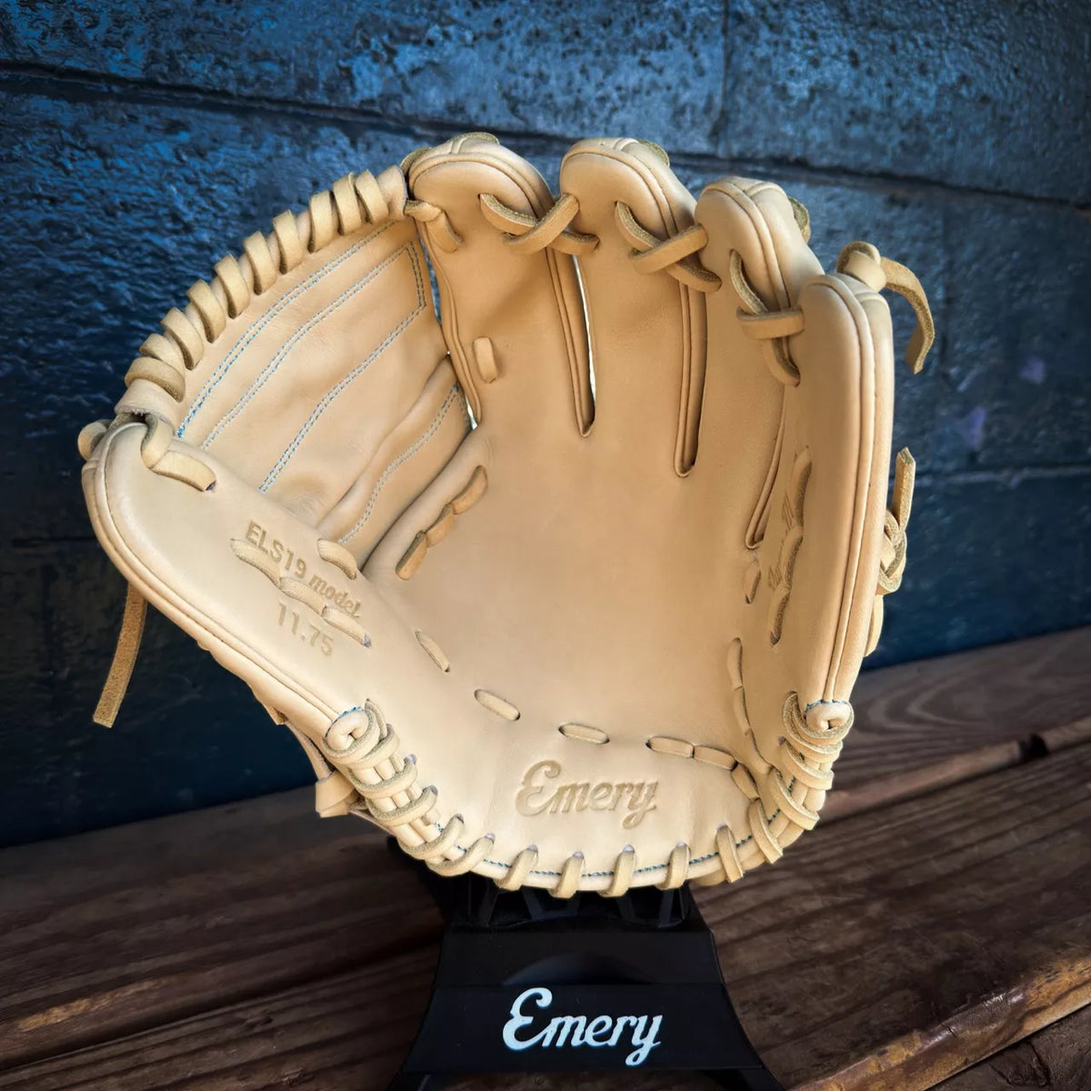 Emery Summit ELS19 Pitcher’s Glove – Blonde